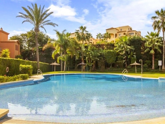 2 Bedrooms Apartment in Estepona