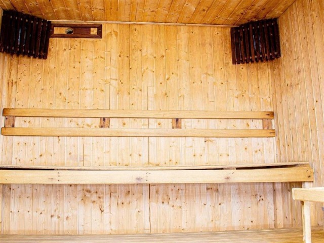 2 Bedrooms Apartment in Estepona