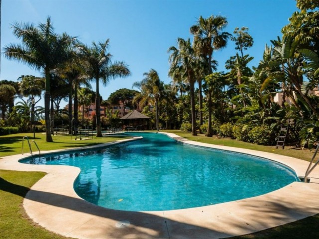 3 Bedrooms Apartment in Puerto Banús