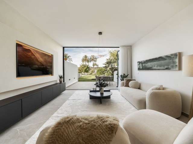 4 Bedrooms Townhouse in Nueva Andalucía