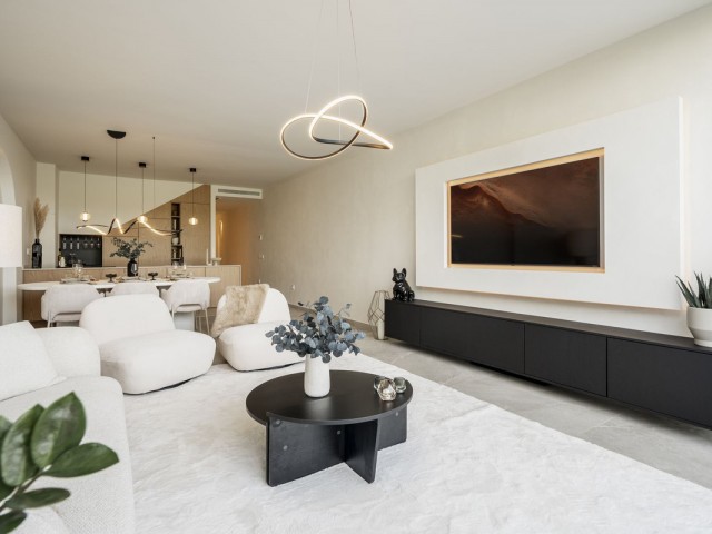 4 Bedrooms Townhouse in Nueva Andalucía