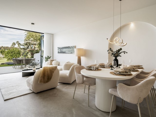 4 Bedrooms Townhouse in Nueva Andalucía