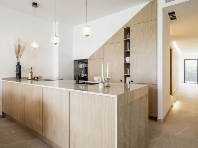 4 Bedrooms Townhouse in Nueva Andalucía