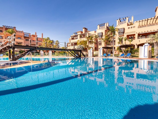 Apartment, Hacienda del Sol, R5234881