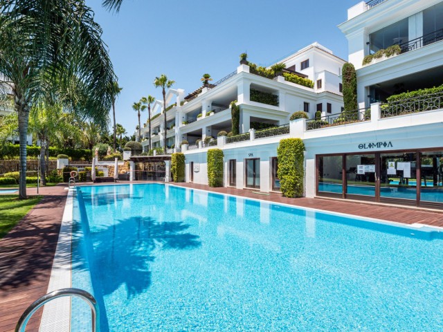 2 Schlafzimmer Apartment in Estepona