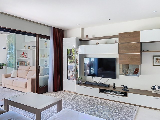 2 Schlafzimmer Apartment in Estepona
