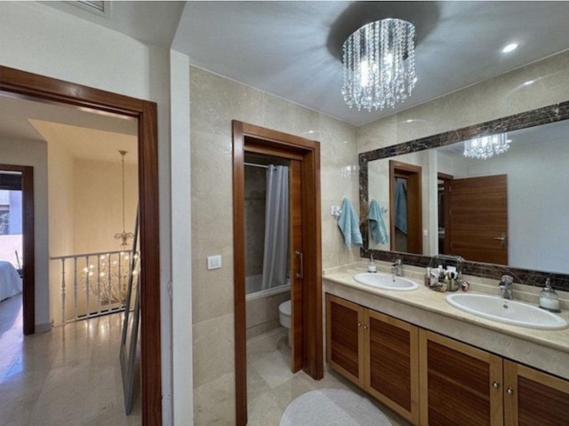 3 Schlafzimmer Reihenhaus in Estepona