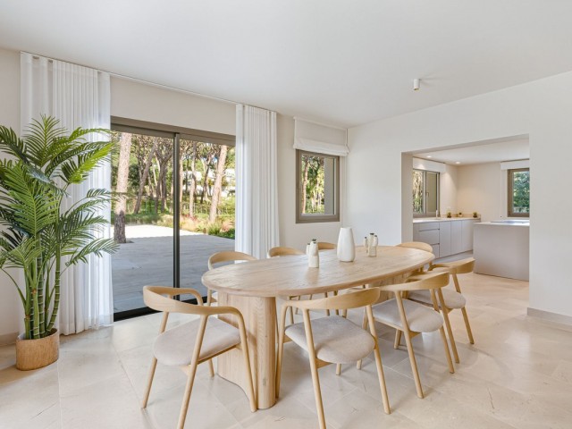 5 Bedrooms Villa in Hacienda Las Chapas