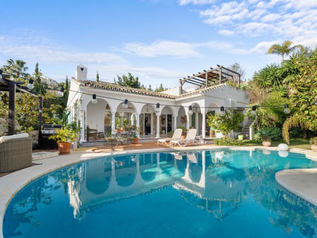 4 Bedrooms Villa in Mijas