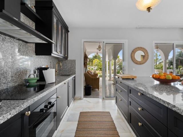 4 Bedrooms Villa in Mijas