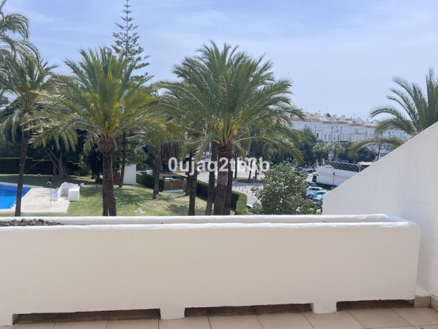 4 Soveroms Leilighet i Nueva Andalucía