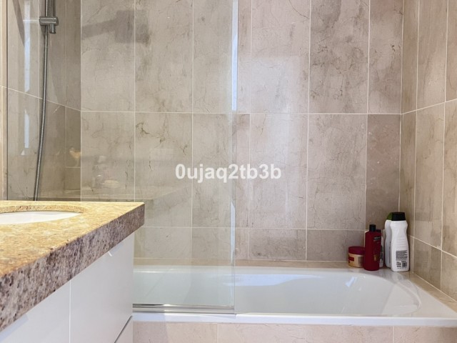 4 Soveroms Leilighet i Nueva Andalucía