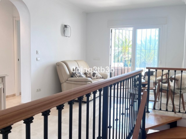 4 Soveroms Leilighet i Nueva Andalucía