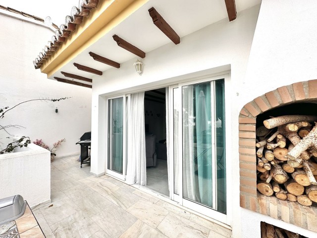 4 Bedrooms Townhouse in Calahonda