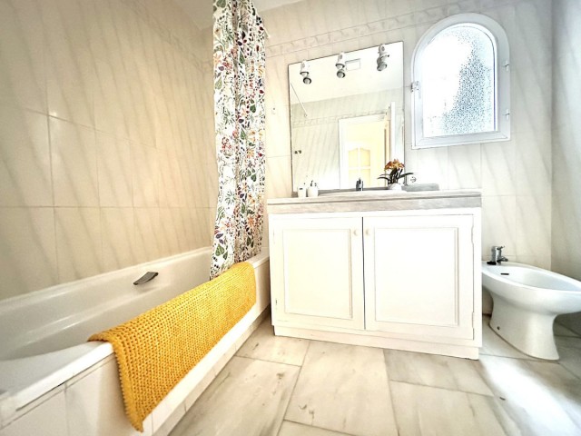 4 Bedrooms Townhouse in Calahonda