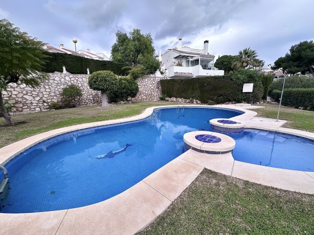 4 Bedrooms Townhouse in Calahonda