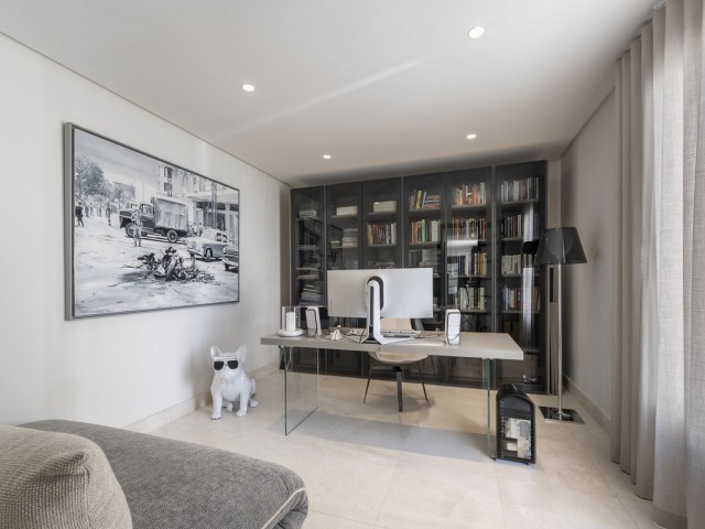 5 Bedrooms Townhouse in Sotogrande