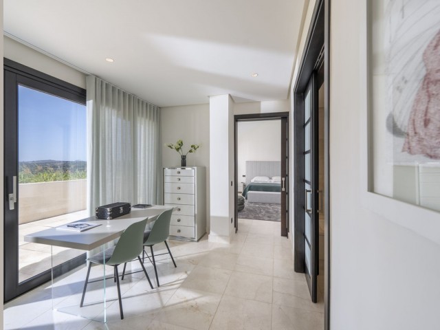 5 Bedrooms Townhouse in Sotogrande