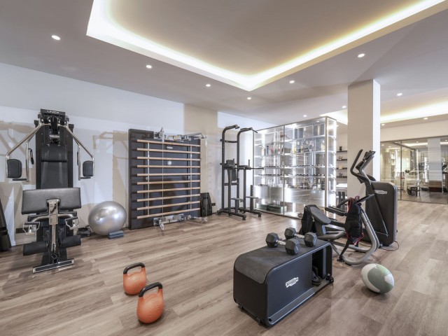 5 Bedrooms Townhouse in Sotogrande