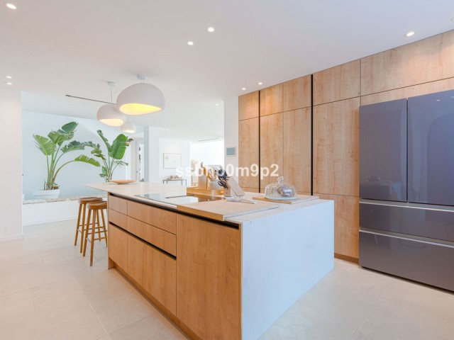 5 Bedrooms Villa in Mijas Costa
