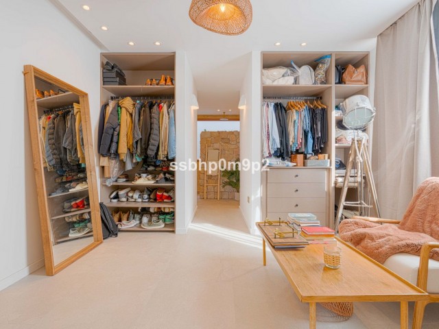 5 Bedrooms Villa in Mijas Costa