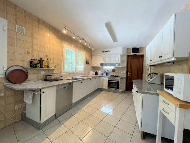 7 Bedrooms Villa in Mijas