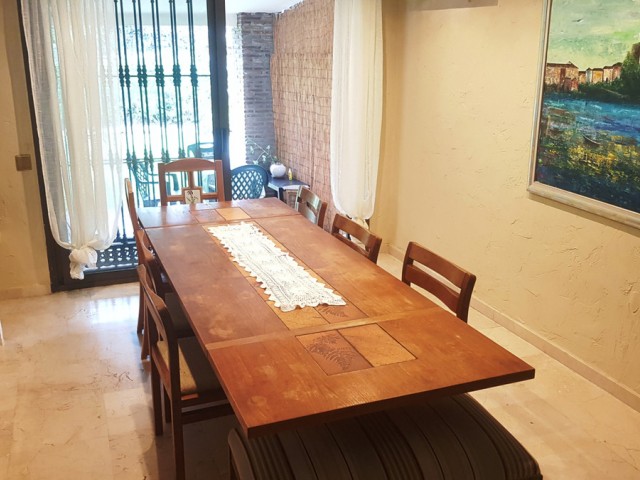 5 Bedrooms Villa in Elviria