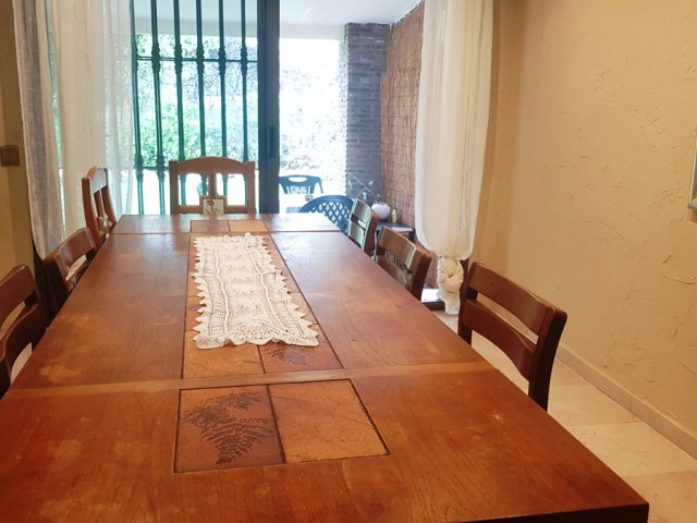 5 Bedrooms Villa in Elviria