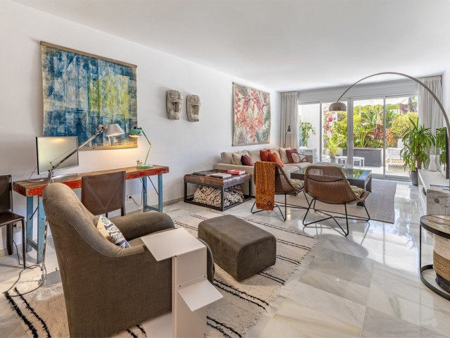 2 Bedrooms Apartment in Estepona