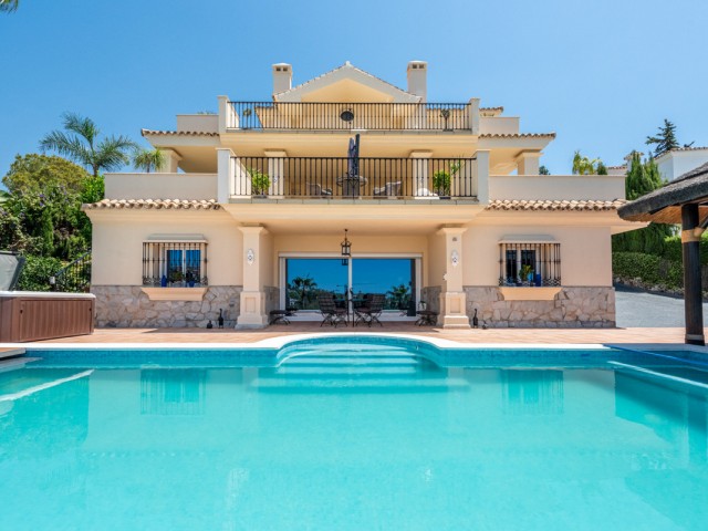 Villa, Nueva Andalucia