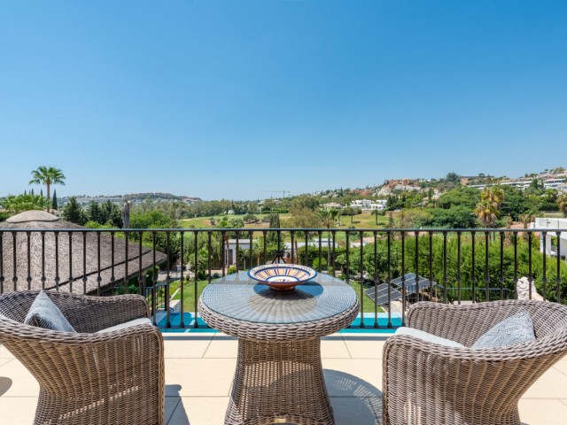 Villa con 4 Dormitorios  en Nueva Andalucía