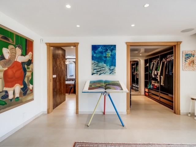 Villa con 4 Dormitorios  en Nueva Andalucía