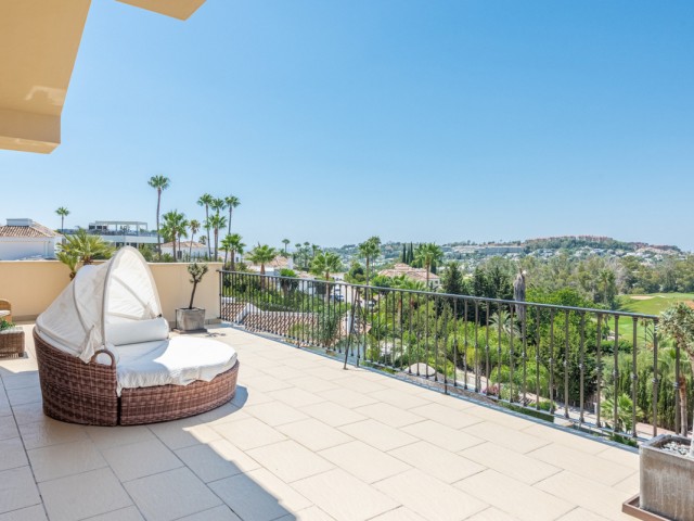 Villa con 4 Dormitorios  en Nueva Andalucía