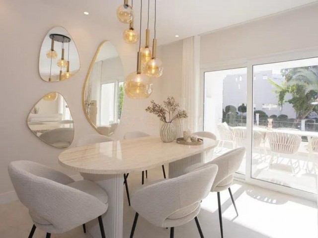 4 Schlafzimmer Apartment in Nueva Andalucía