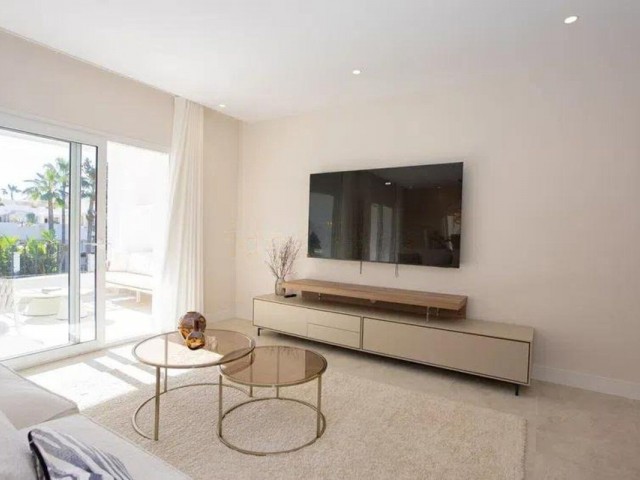 4 Schlafzimmer Apartment in Nueva Andalucía