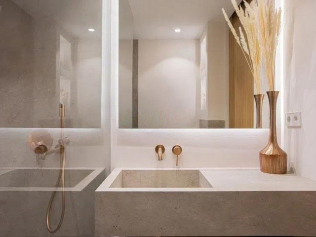 4 Schlafzimmer Apartment in Nueva Andalucía