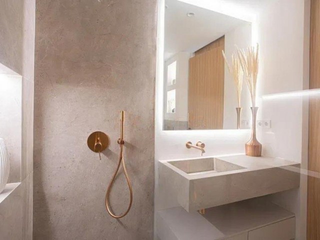 4 Bedrooms Apartment in Nueva Andalucía