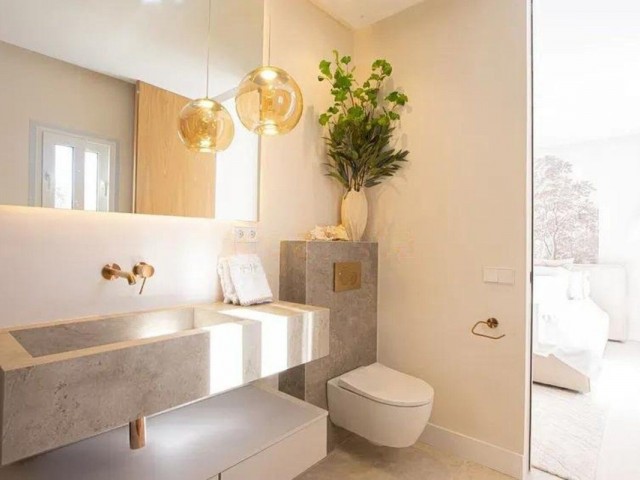 4 Bedrooms Apartment in Nueva Andalucía