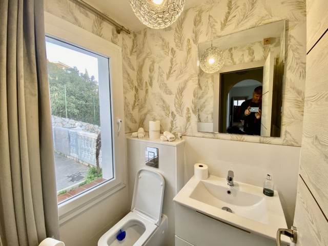 5 Bedrooms Villa in Calahonda