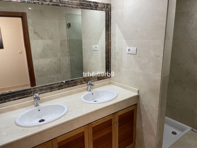 3 Bedrooms Villa in Estepona