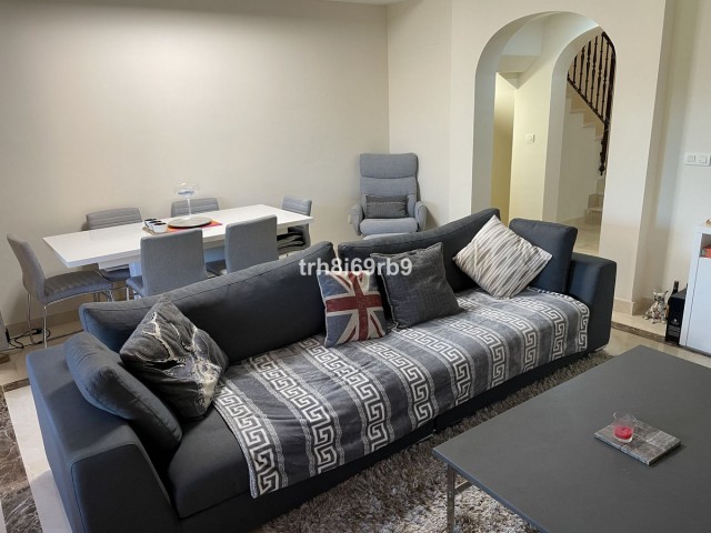 3 Bedrooms Villa in Estepona