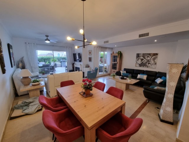 3 Schlafzimmer Apartment in San Roque Club