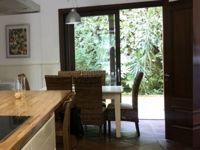 4 Schlafzimmer Villa in San Roque