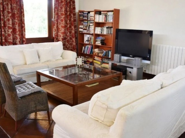 4 Schlafzimmer Villa in San Roque