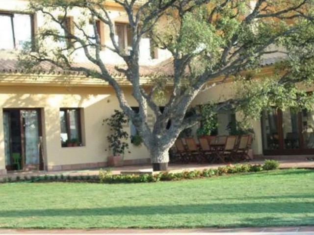 4 Schlafzimmer Villa in San Roque