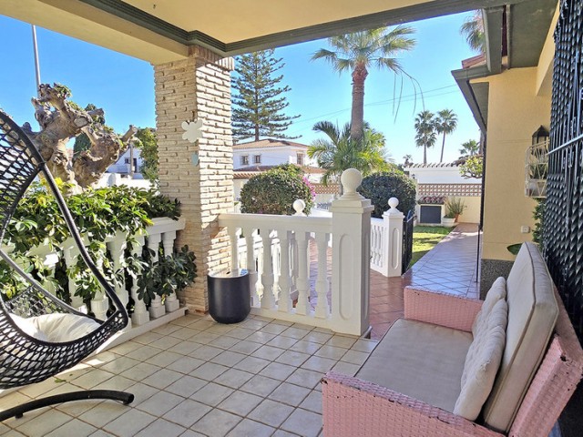 6 Bedrooms Villa in Benalmadena Costa