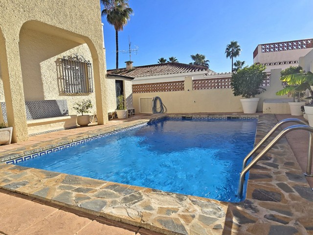 6 Bedrooms Villa in Benalmadena Costa