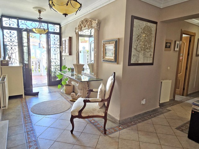 6 Bedrooms Villa in Benalmadena Costa
