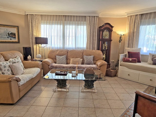 6 Bedrooms Villa in Benalmadena Costa