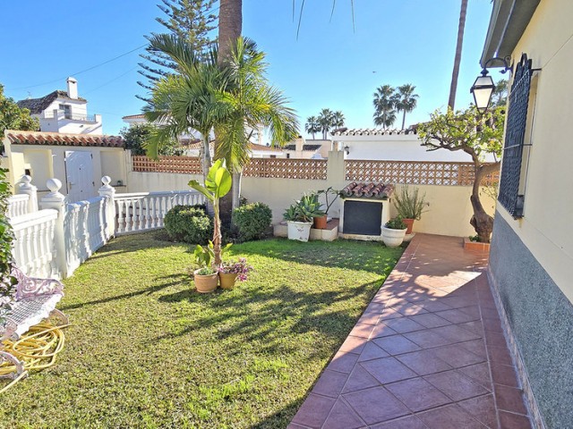 6 Bedrooms Villa in Benalmadena Costa